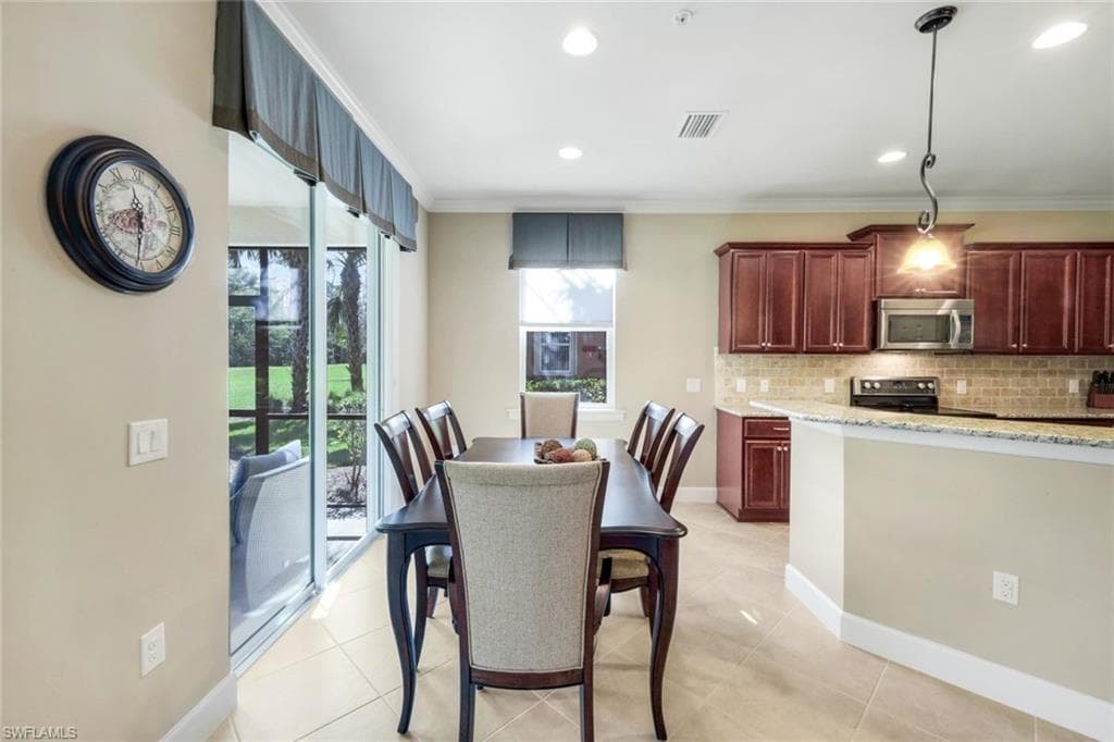 9532 Ironstone Ter 8-102, Naples, FL 34120-7