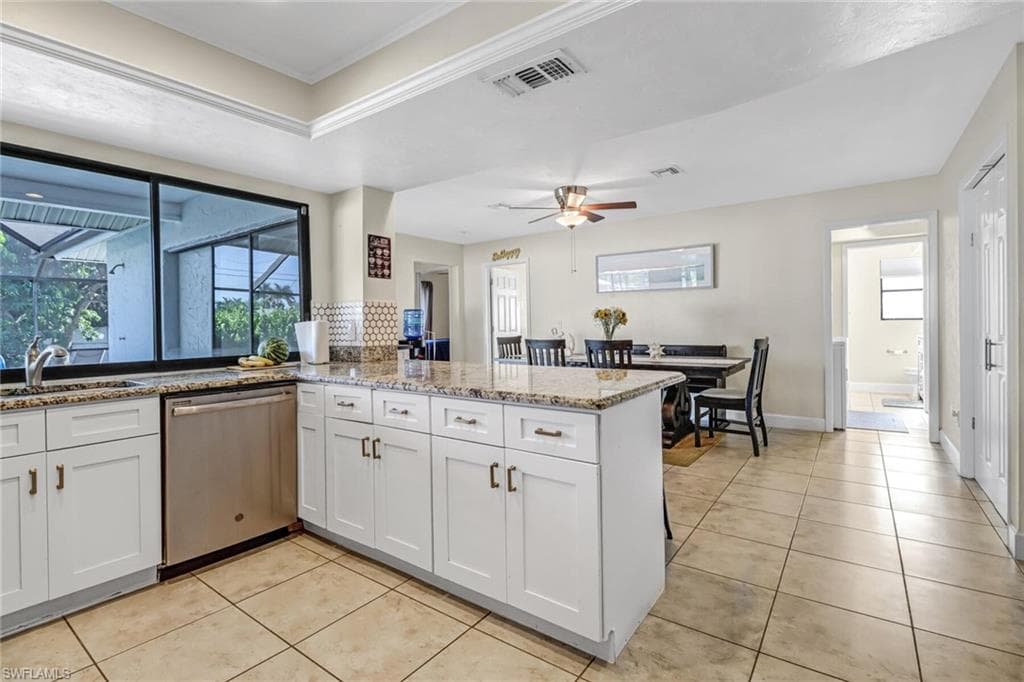 859 94th Ave N, Naples, FL 34108-16