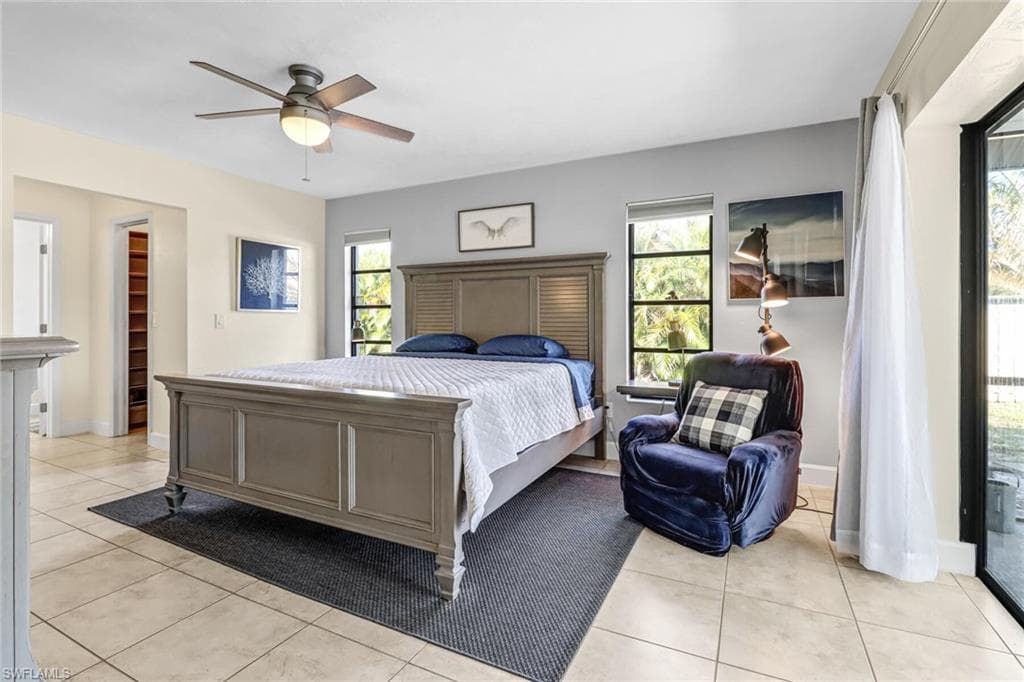 859 94th Ave N, Naples, FL 34108-17
