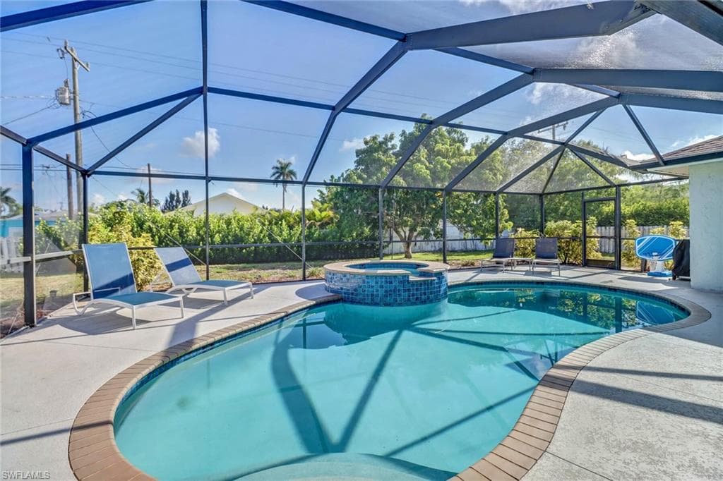 859 94th Ave N, Naples, FL 34108-29