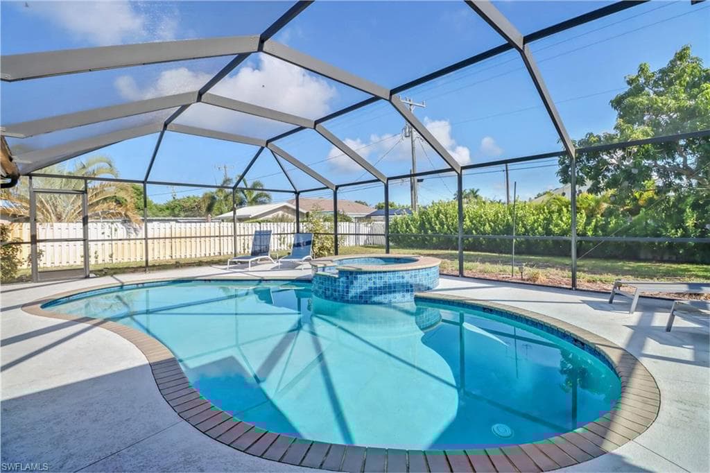 859 94th Ave N, Naples, FL 34108-30