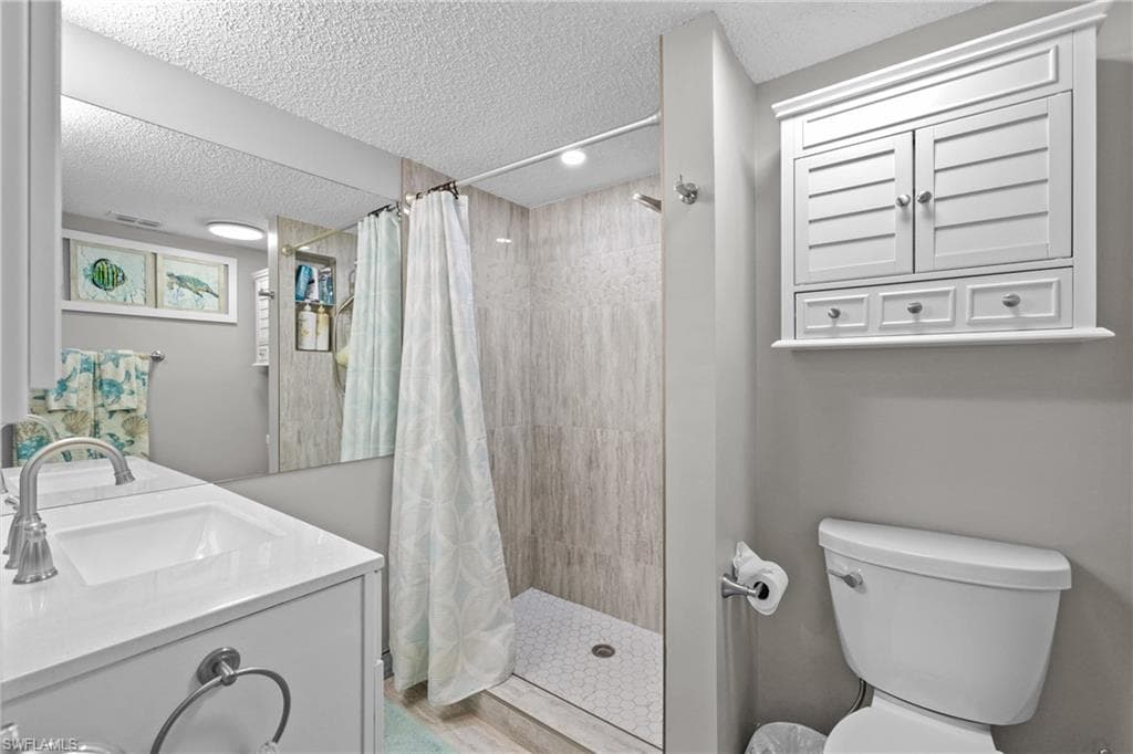 9395 Pennsylvania Ave 27, Bonita Springs, FL 34135-14