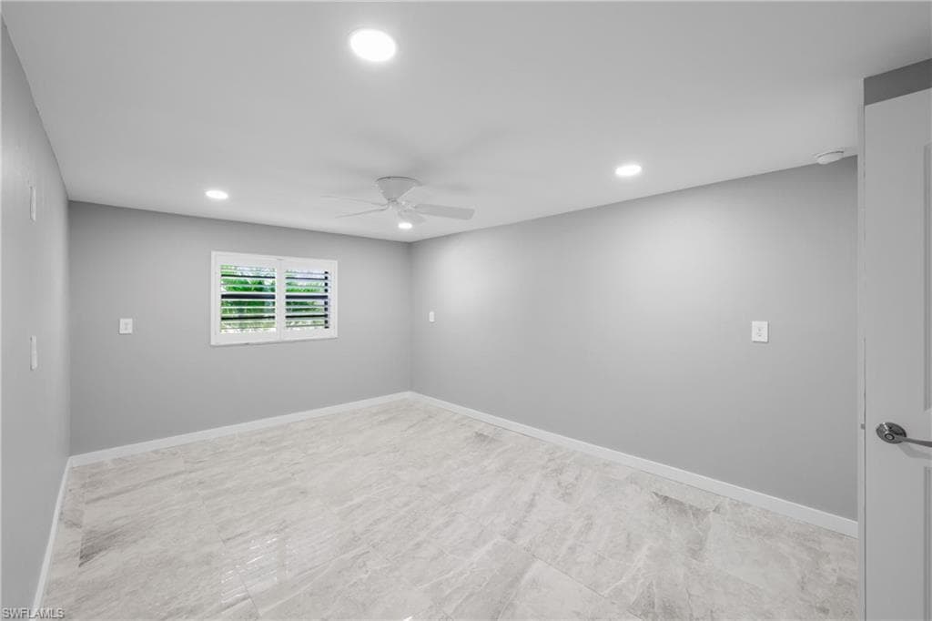 9395 Pennsylvania Ave 27, Bonita Springs, FL 34135-21