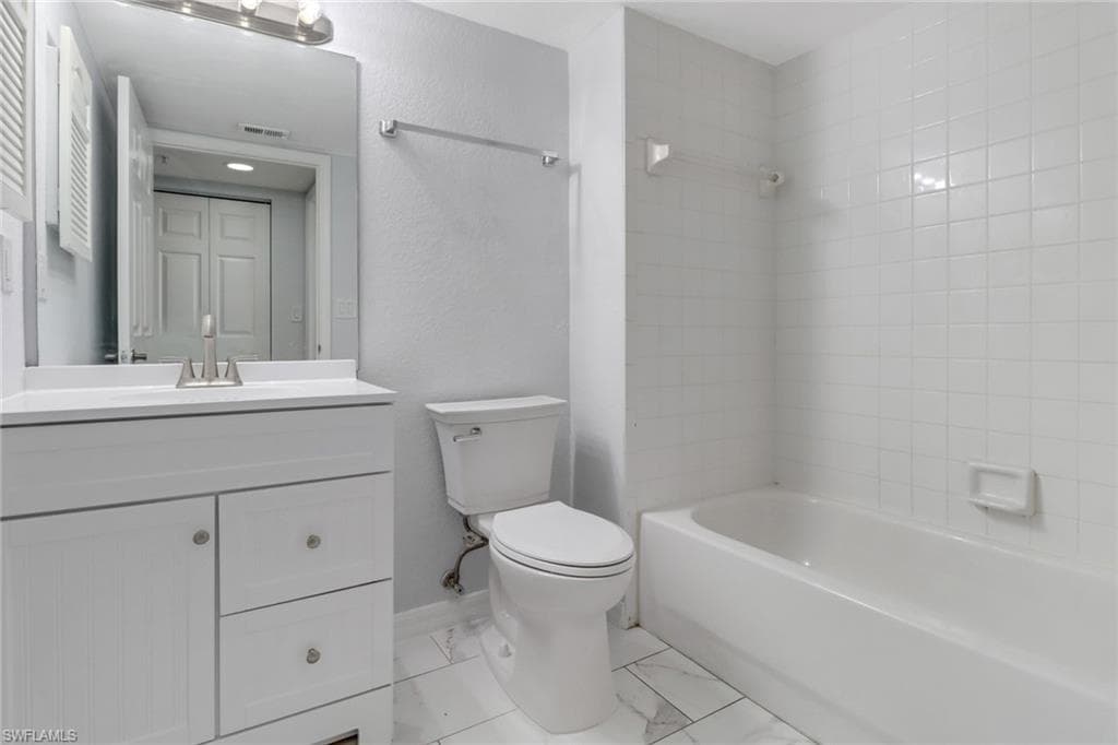 4720 Saint Croix Ln 135, Naples, FL 34109-8