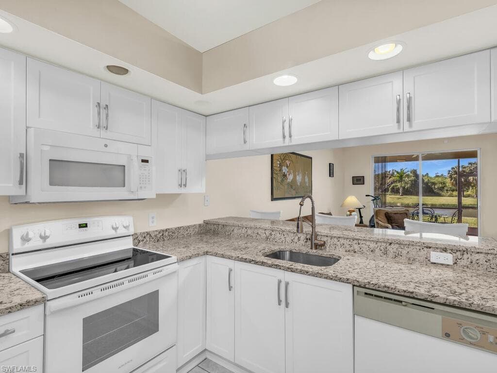 338 Newport Dr 1802, Naples, FL 34114-11
