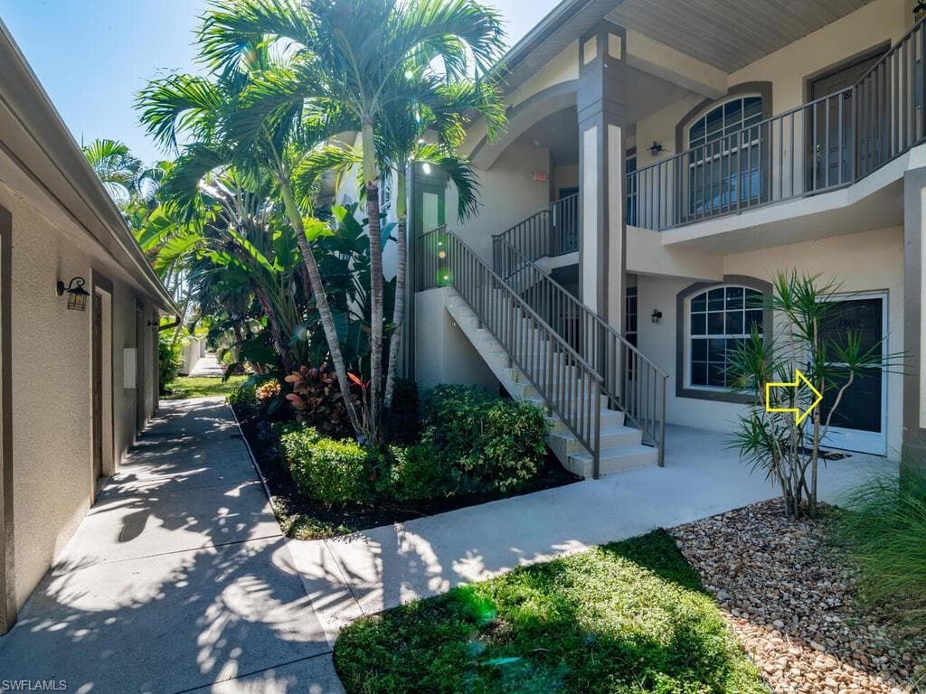 338 Newport Dr 1802, Naples, FL 34114-5