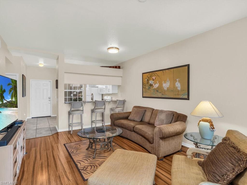 338 Newport Dr 1802, Naples, FL 34114-7
