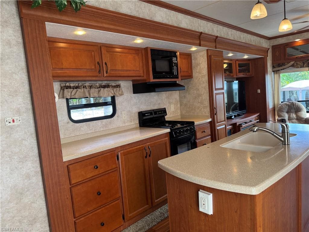 69 Kumquat Ln 192, Naples, FL 34114-2