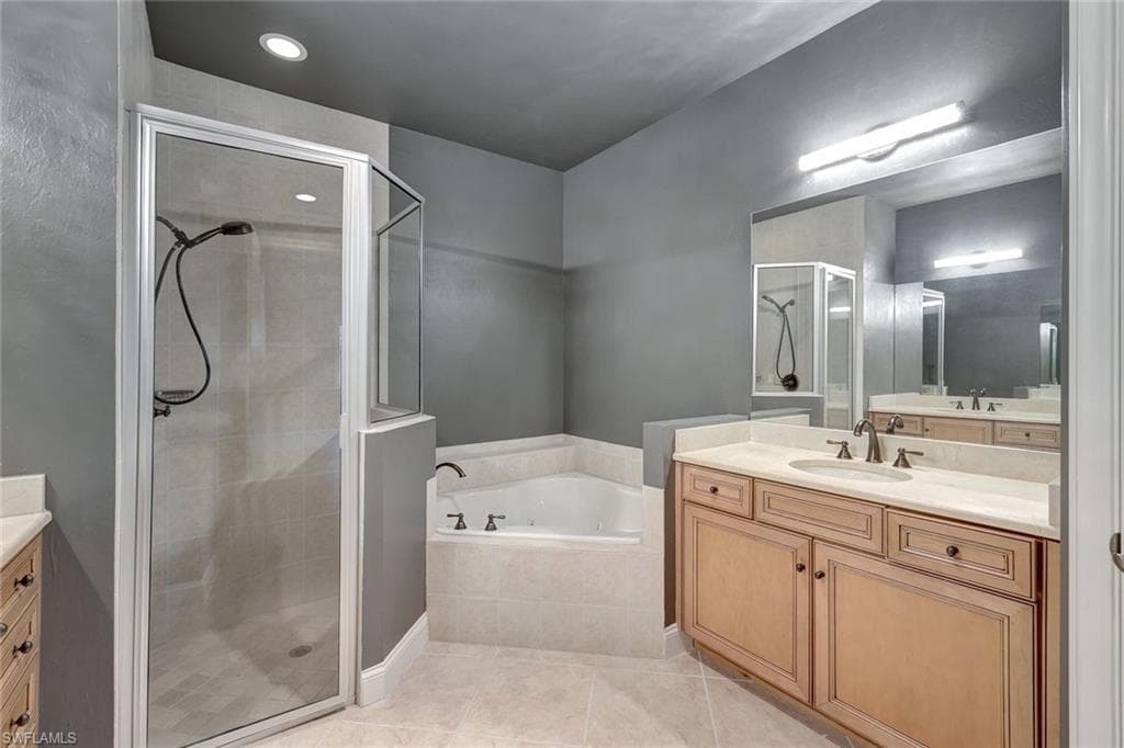 1330 Remington Way 11102, Naples, FL 34110-13