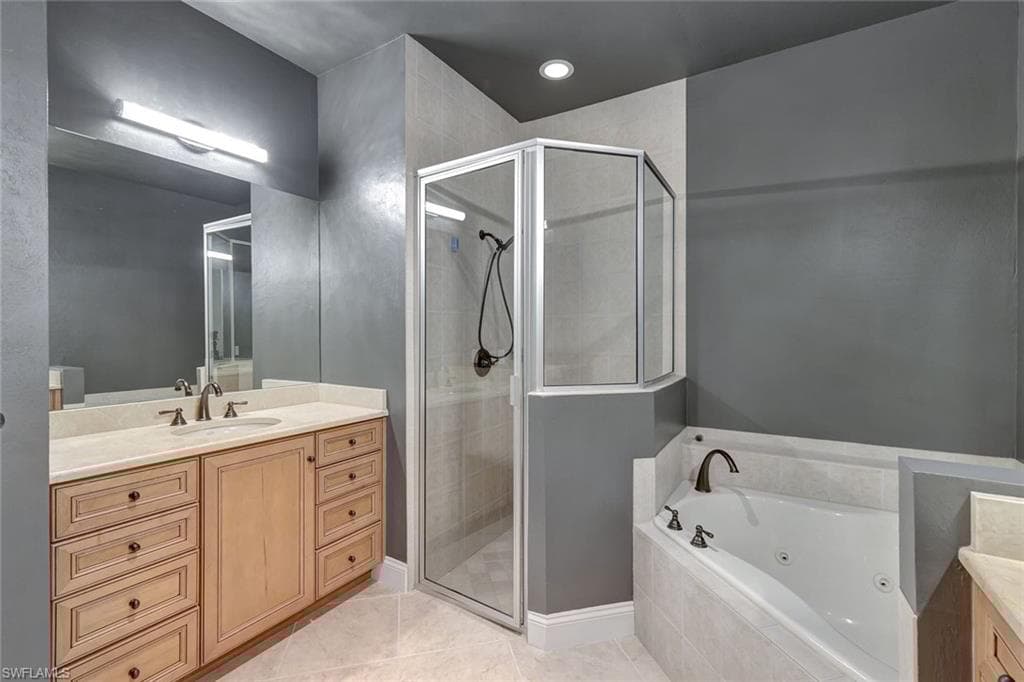 1330 Remington Way 11102, Naples, FL 34110-14