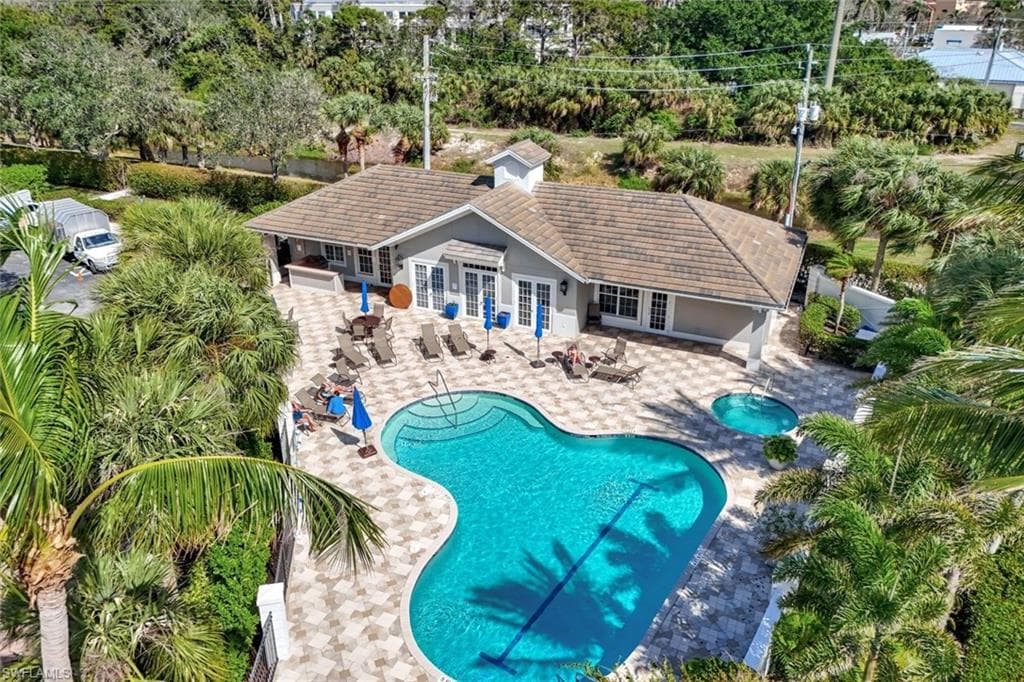 1330 Remington Way 11102, Naples, FL 34110-23