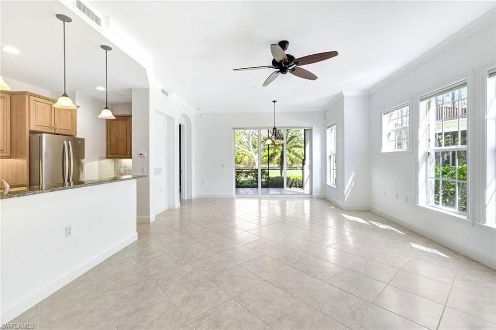 1330 Remington Way 11102, Naples, FL 34110-6