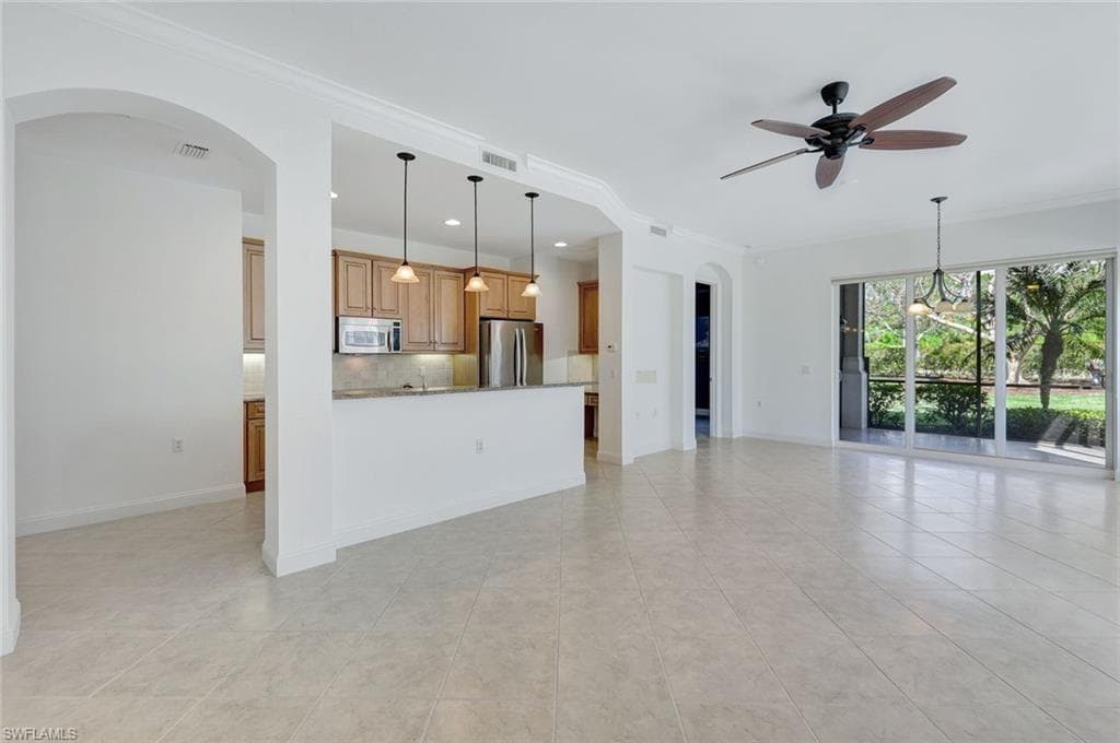 1330 Remington Way 11102, Naples, FL 34110-7