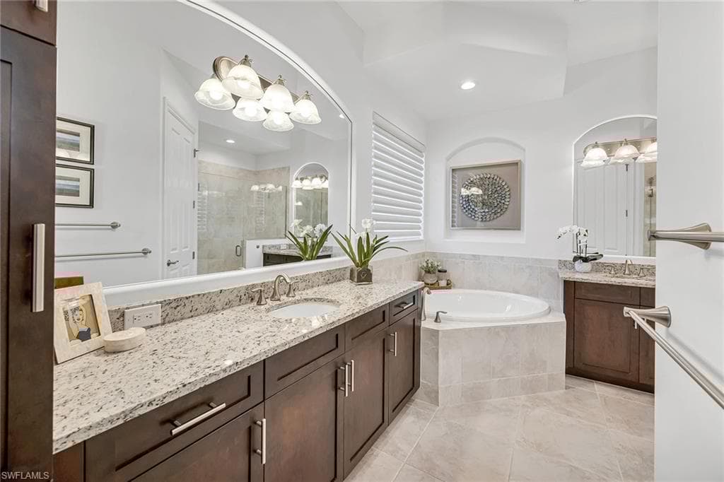 6231 Brunello Ln, Naples, FL 34113-19