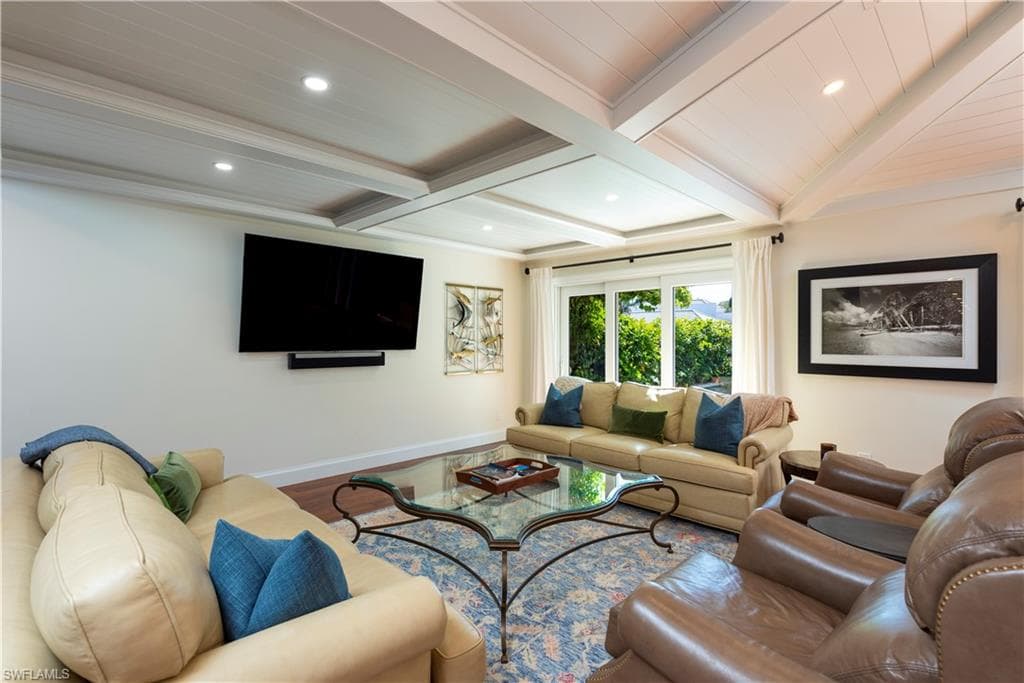 7017 Rue De Marquis 44, Naples, FL 34108-11