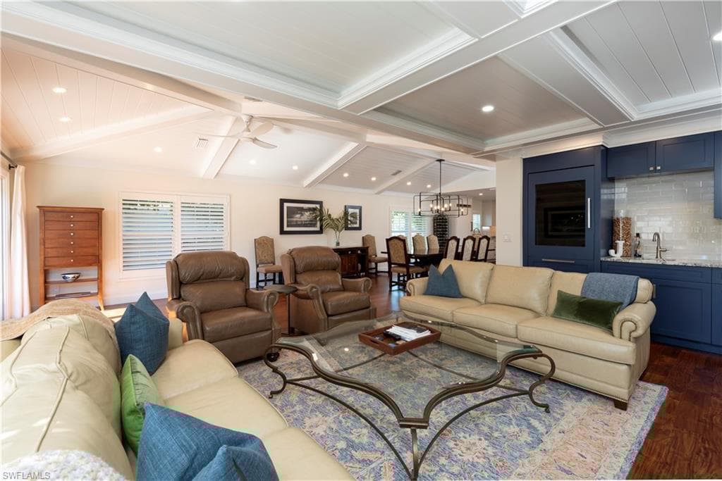 7017 Rue De Marquis 44, Naples, FL 34108-12
