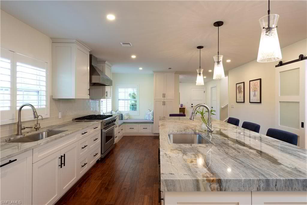 7017 Rue De Marquis 44, Naples, FL 34108-15