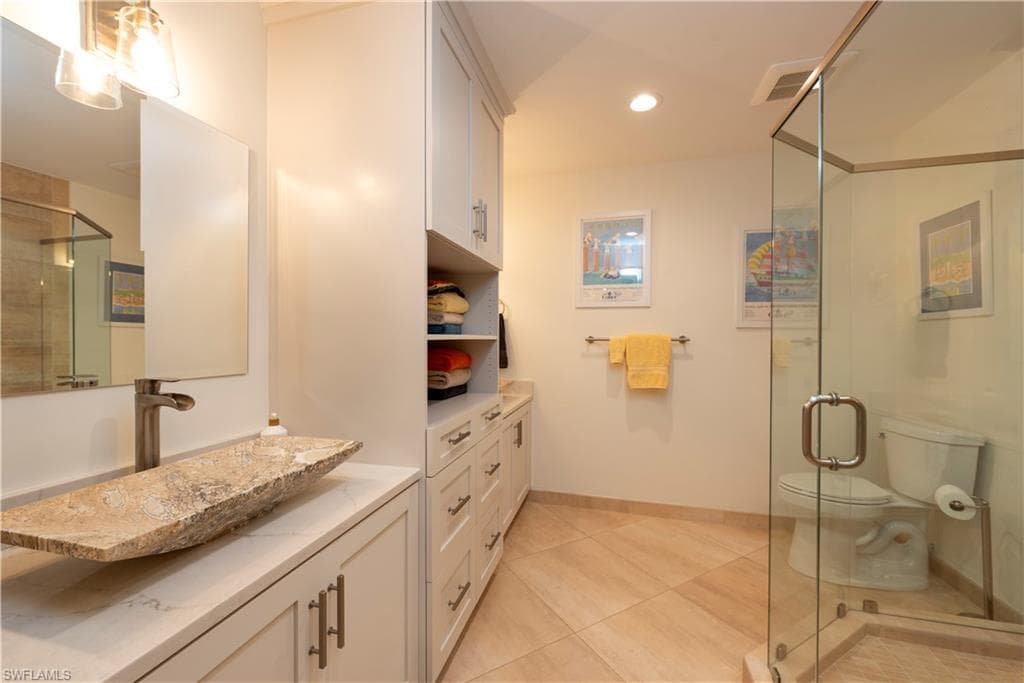 7017 Rue De Marquis 44, Naples, FL 34108-18