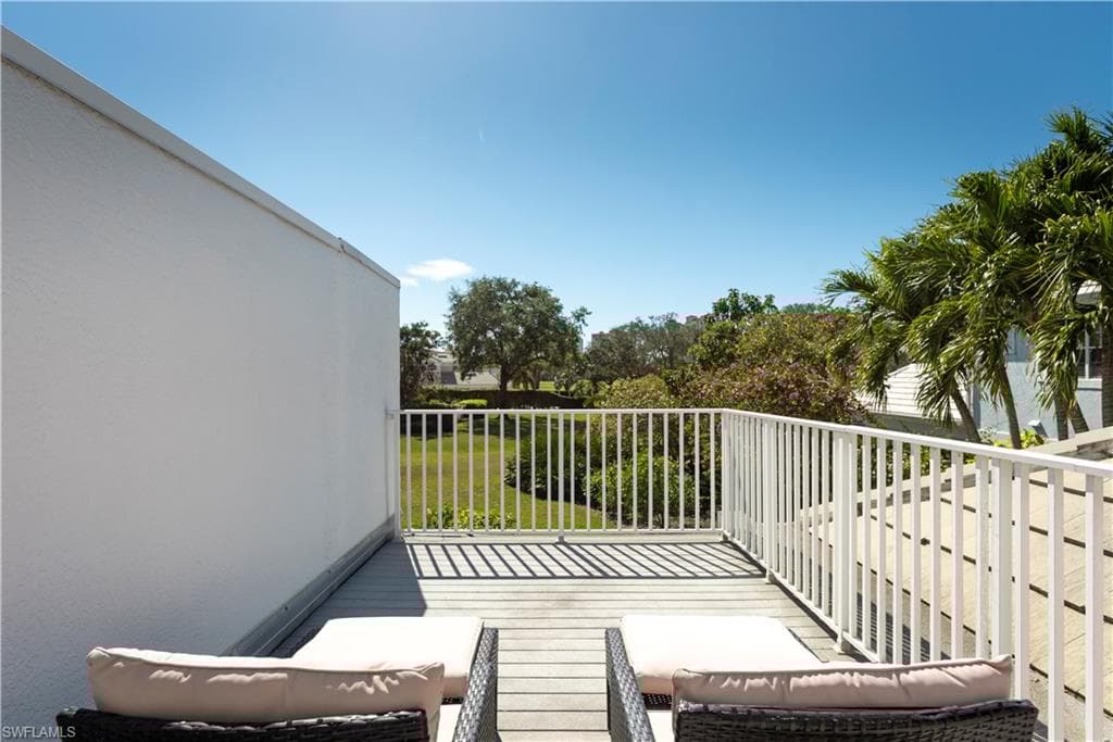 7017 Rue De Marquis 44, Naples, FL 34108-6