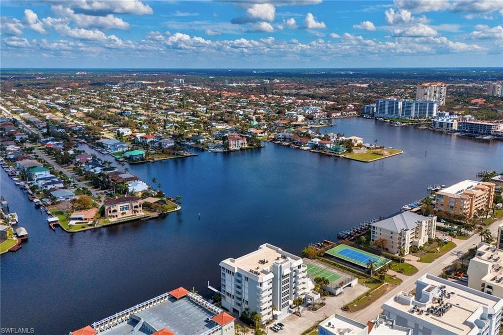 9790 Gulf Shore Dr 505, Naples, FL 34108-3