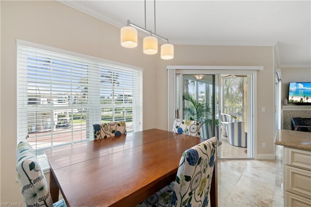175 Barefoot Cir, Bonita Springs, FL 34134-15