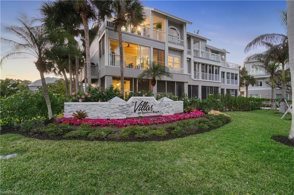 175 Barefoot Cir, Bonita Springs, FL 34134-3