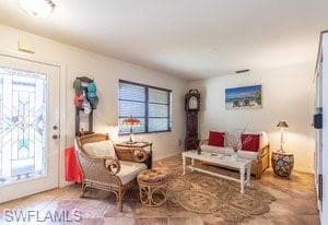 595 103rd Ave, Naples, FL 34108-3