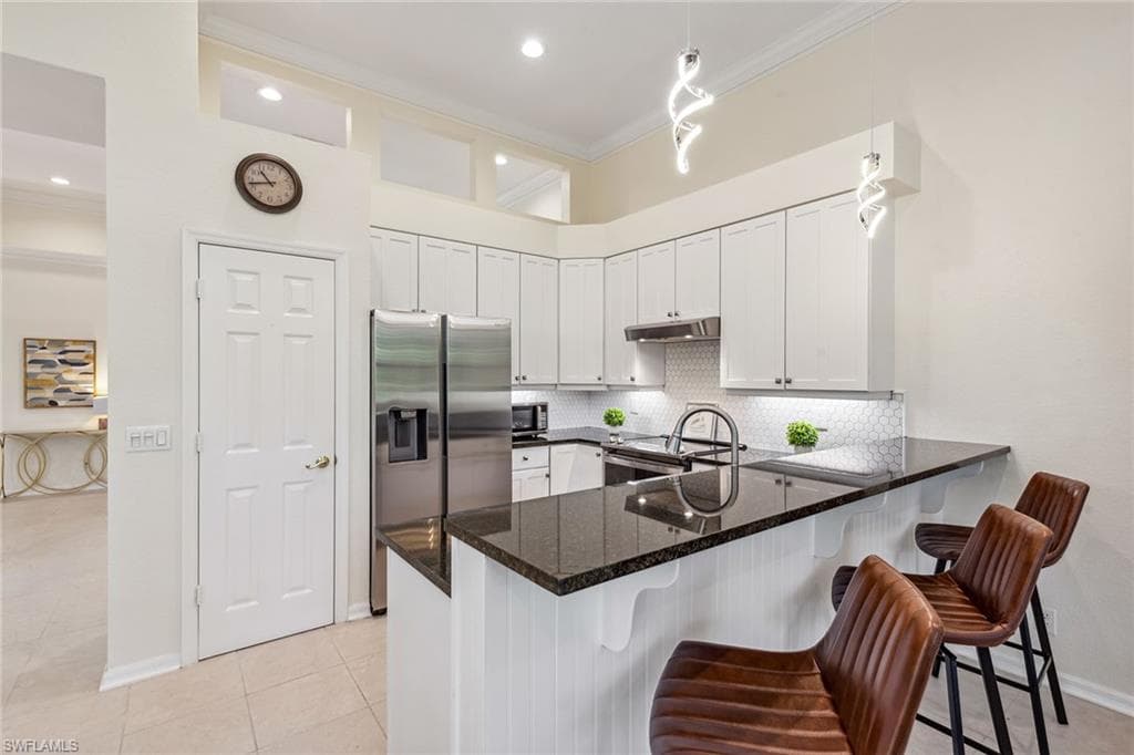 8599 Pepper Tree Way, Naples, FL 34114-6