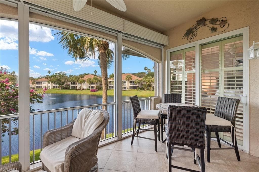 8453 Abbington Cir 821, Naples, FL 34108-27