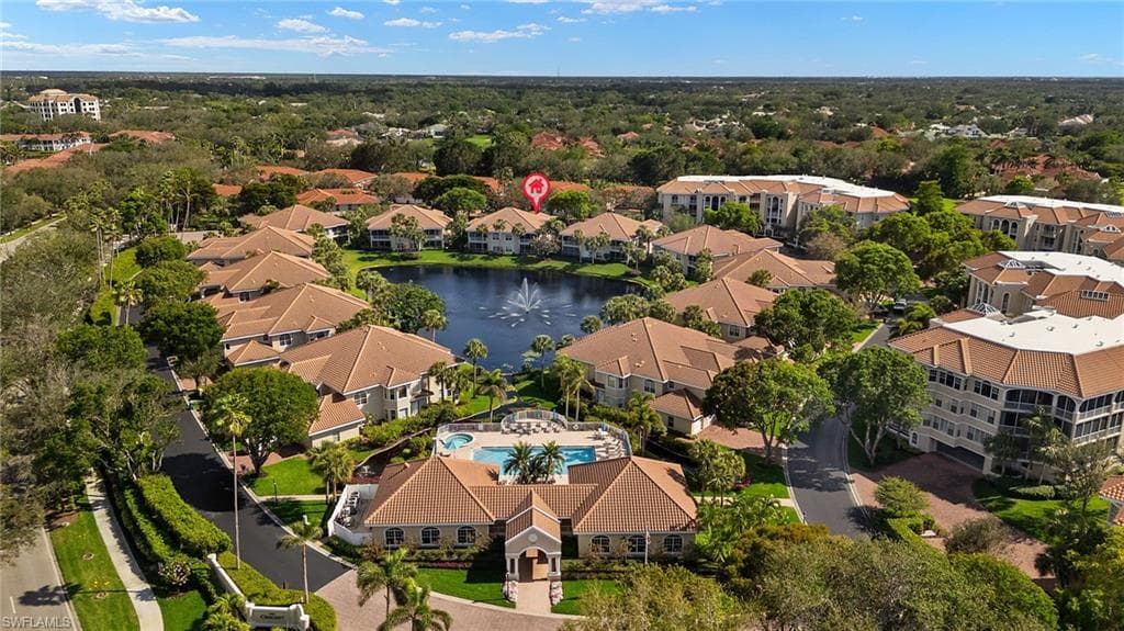 8453 Abbington Cir 821, Naples, FL 34108-32
