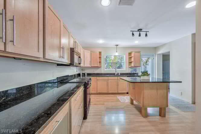 778 Broad Ct S, Naples, FL 34102-18