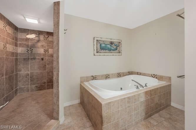 778 Broad Ct S, Naples, FL 34102-29