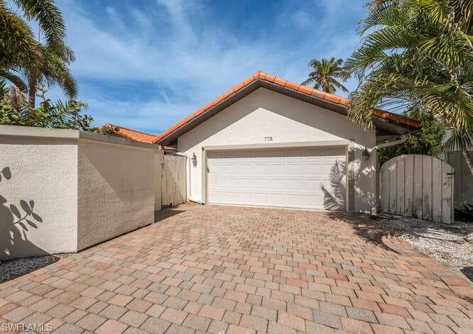 778 Broad Ct S, Naples, FL 34102-43