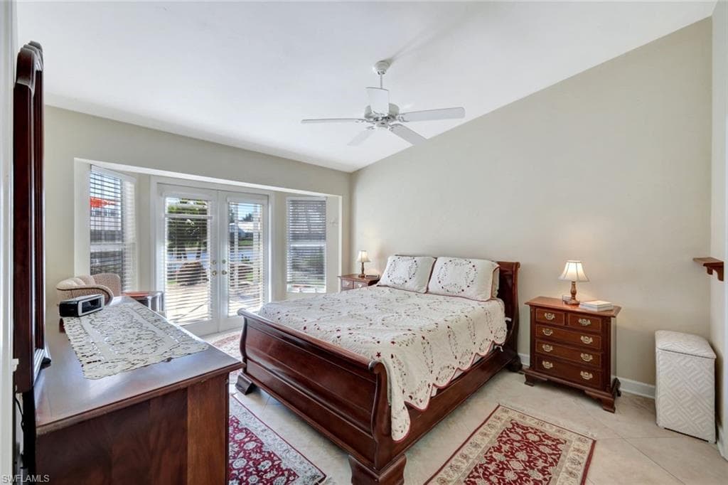 538 Captn Kate Ct 25, Naples, FL 34110-18