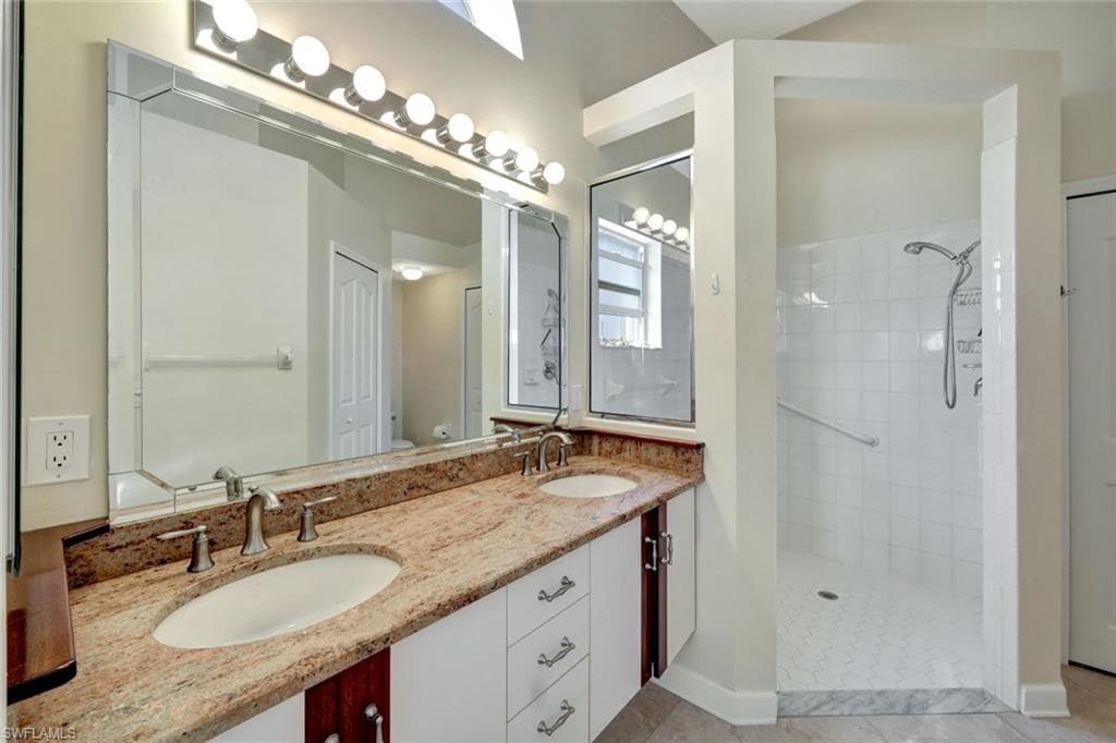 538 Captn Kate Ct 25, Naples, FL 34110-20
