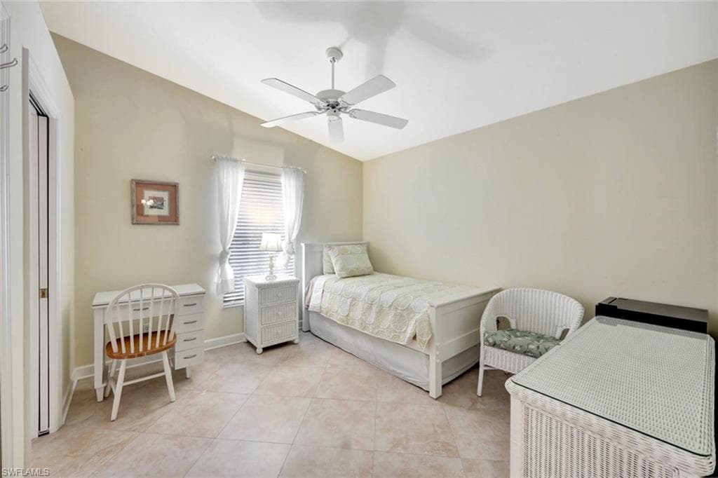 538 Captn Kate Ct 25, Naples, FL 34110-21