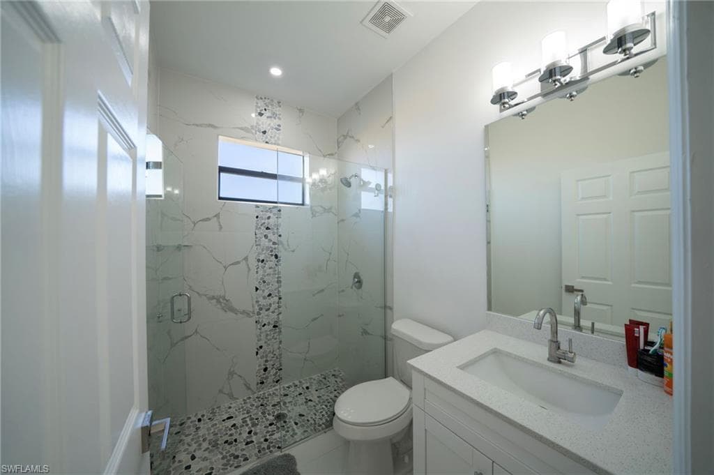 2915 5th St SW, Lehigh Acres, FL 33976-27