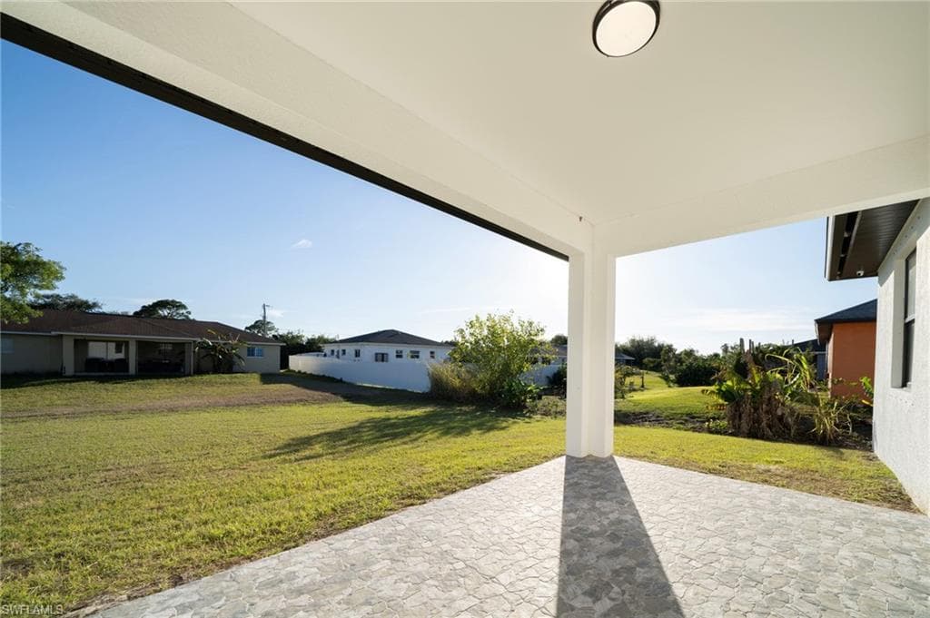 2915 5th St SW, Lehigh Acres, FL 33976-32