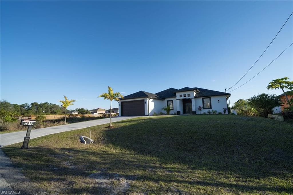 2915 5th St SW, Lehigh Acres, FL 33976-35