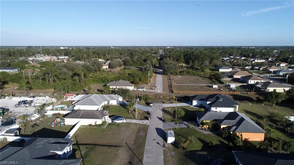 2915 5th St SW, Lehigh Acres, FL 33976-36