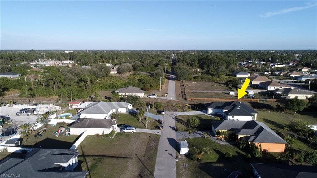 2915 5th St SW, Lehigh Acres, FL 33976-37