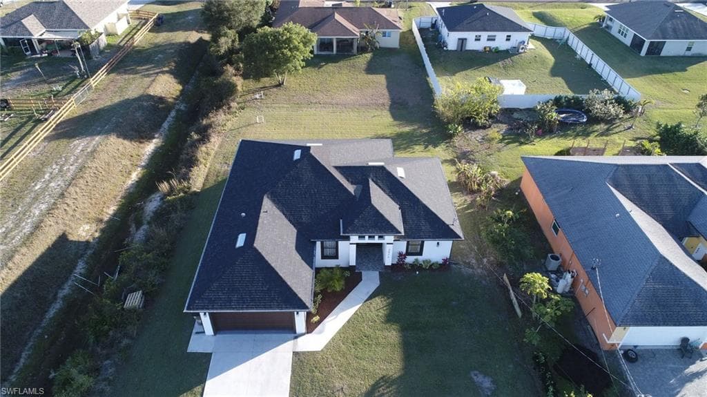 2915 5th St SW, Lehigh Acres, FL 33976-39
