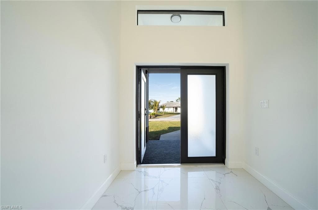2915 5th St SW, Lehigh Acres, FL 33976-5