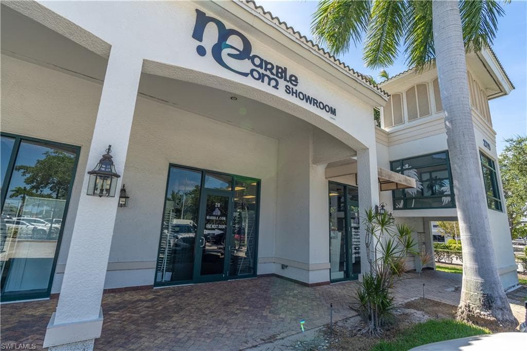 2770 Davis Blvd 50, Naples, FL 34104-4