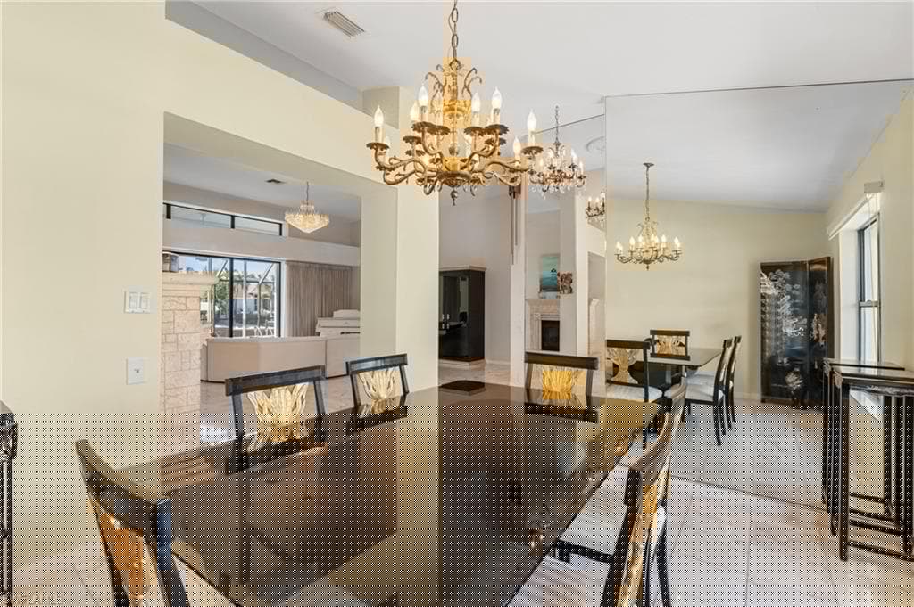 248 Seminole Ct, Marco Island, FL 34145-14