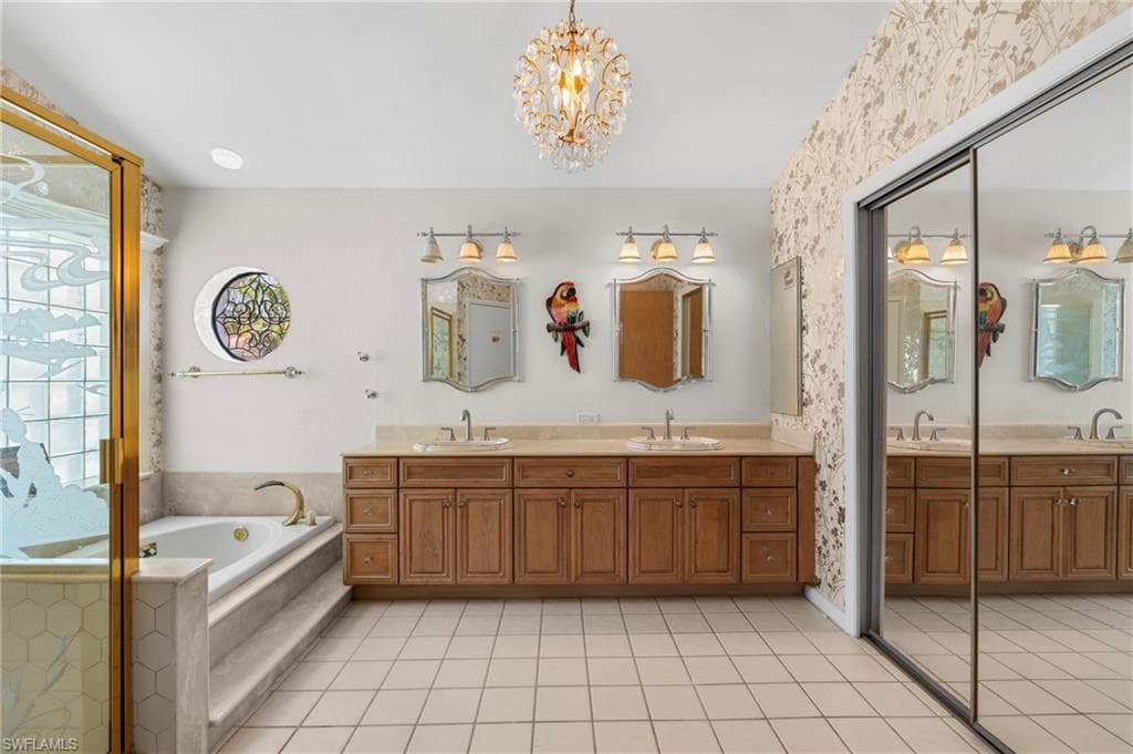 248 Seminole Ct, Marco Island, FL 34145-25