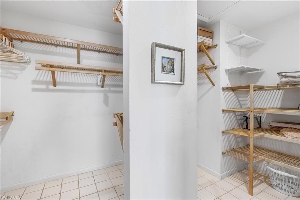 248 Seminole Ct, Marco Island, FL 34145-27