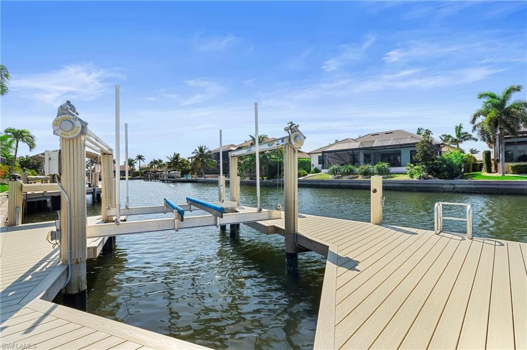248 Seminole Ct, Marco Island, FL 34145-46