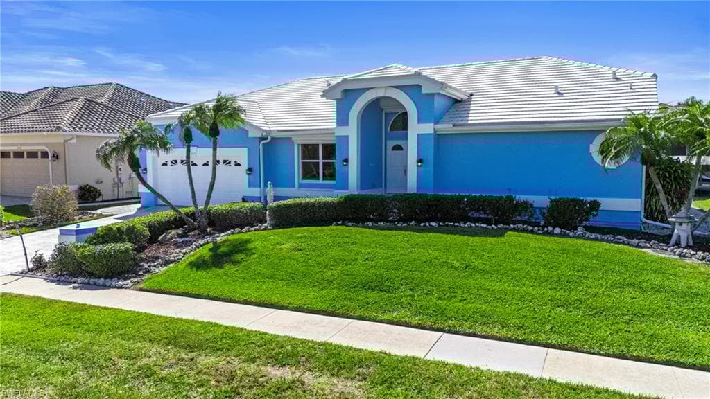 248 Seminole Ct, Marco Island, FL 34145-4