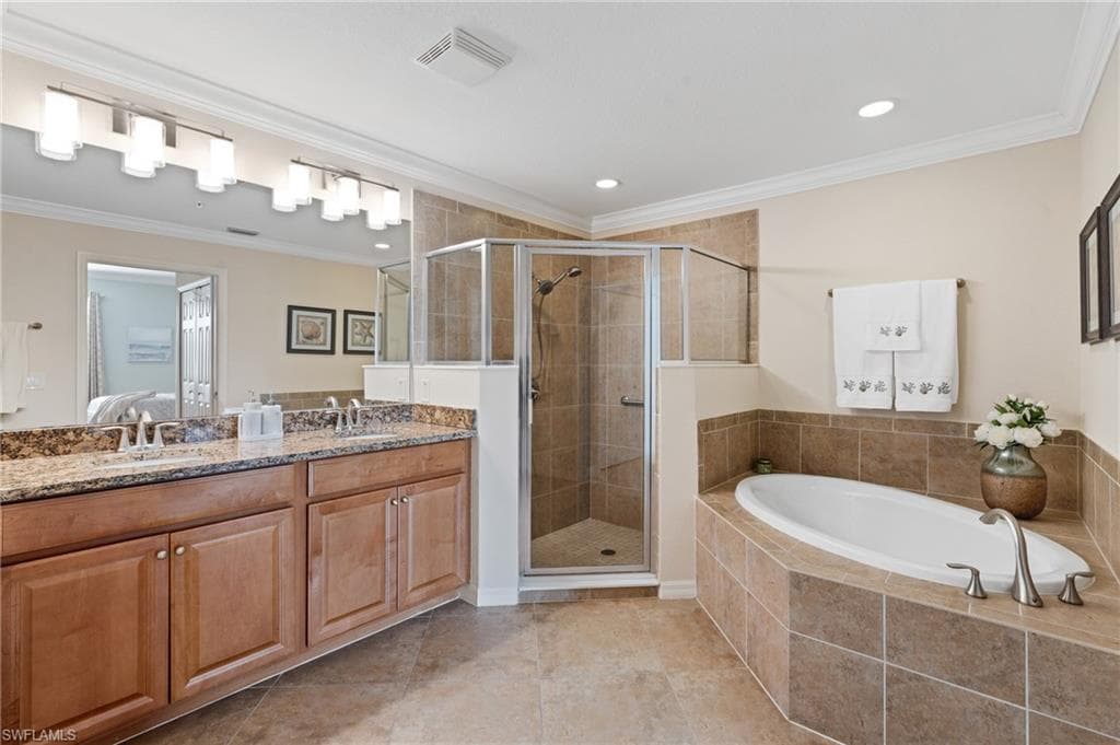 9130 Napoli Ct 102, Naples, FL 34113-19